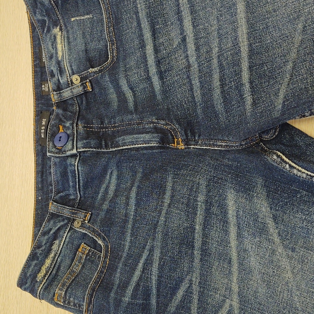 Miss Me sinny jeans size 29